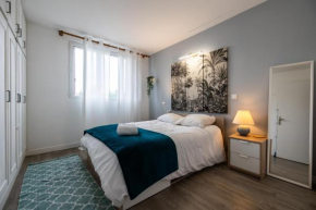 Air conditioned, inviting and sunlit appartement- near Paris - free parking
